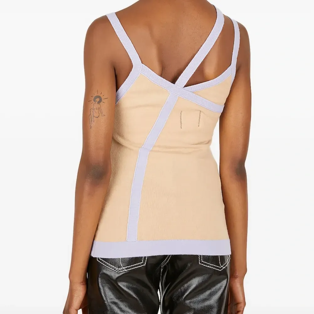 Топ асимметричного кроя со вставками