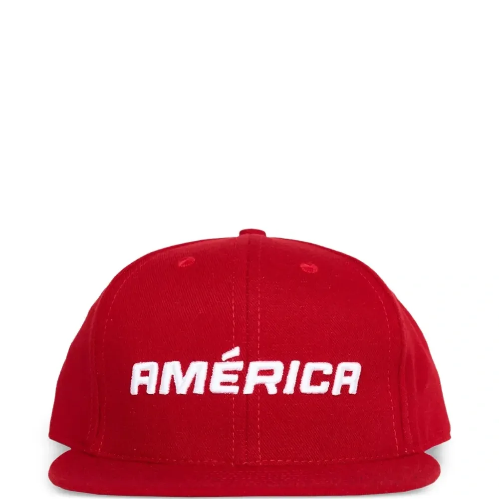 кепка с вышивкой América