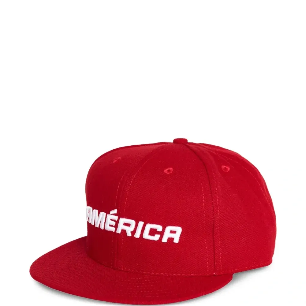 кепка с вышивкой América