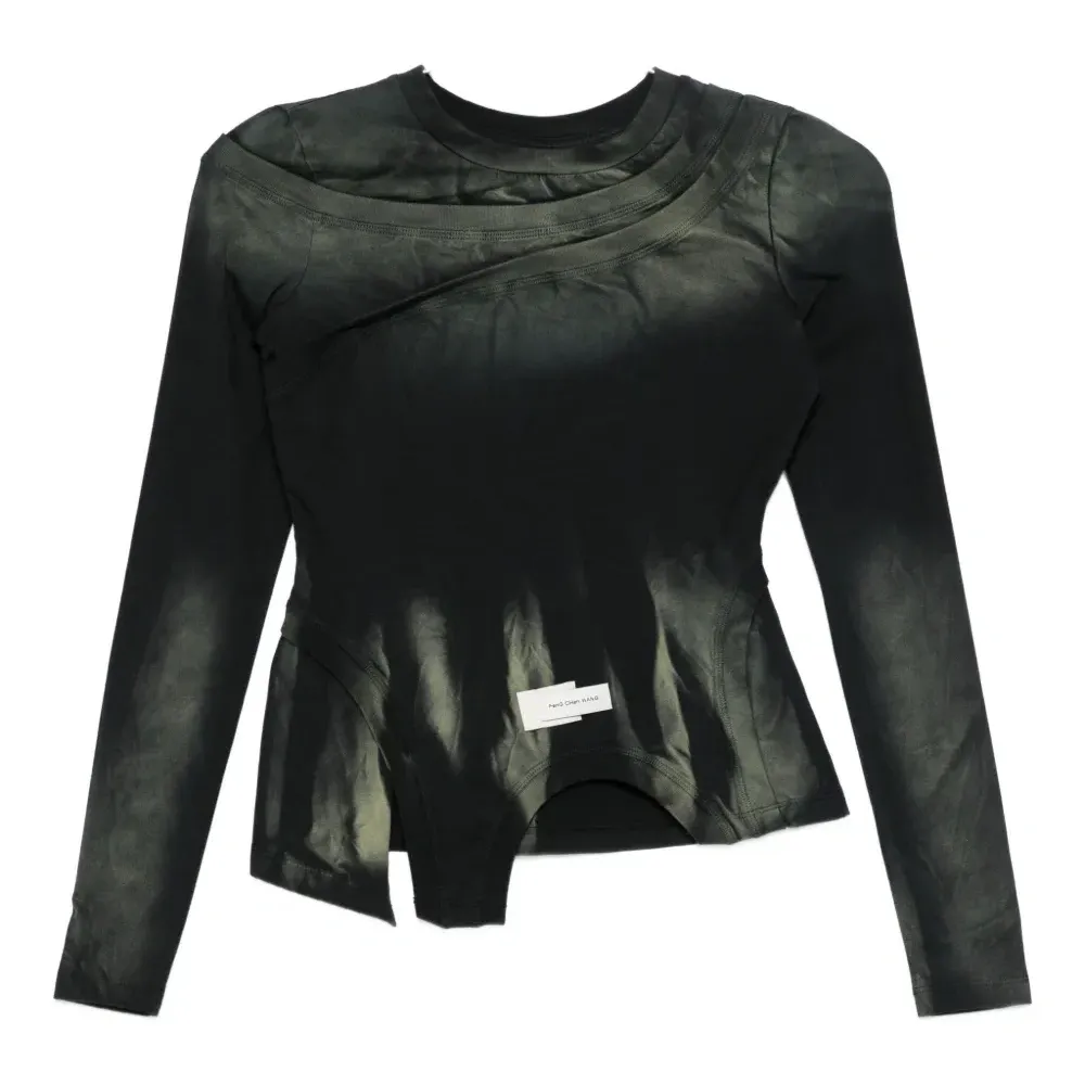 Футболка с панельным и асимметричным кроем