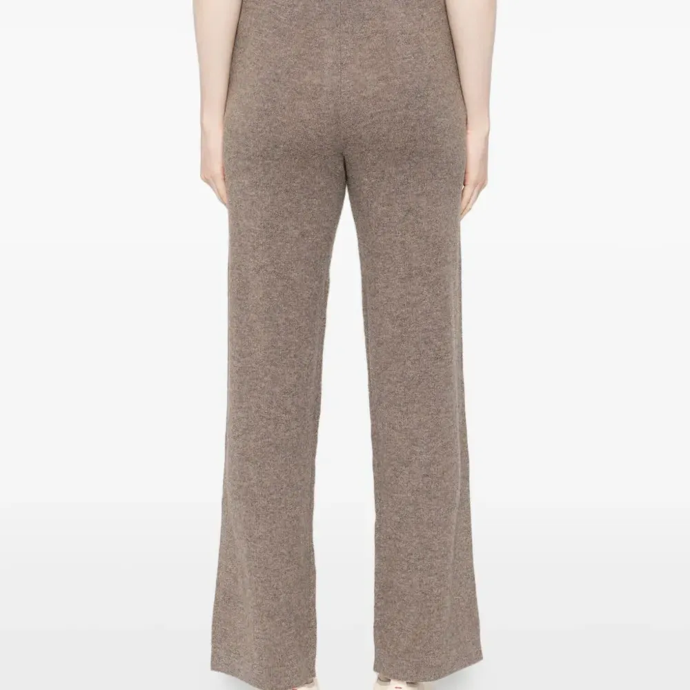 Брюки с боковыми карманами