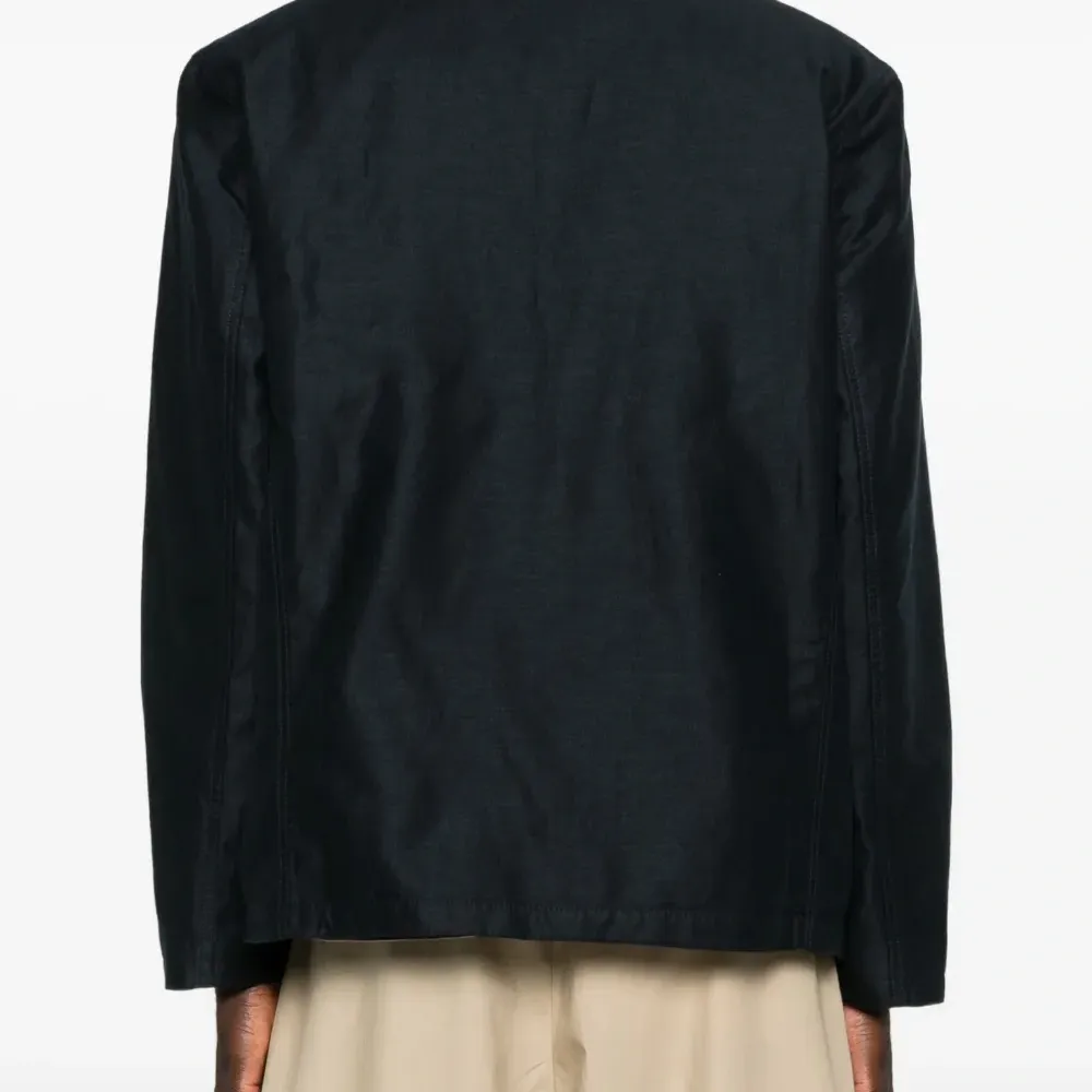 Пиджак с накладными карманами