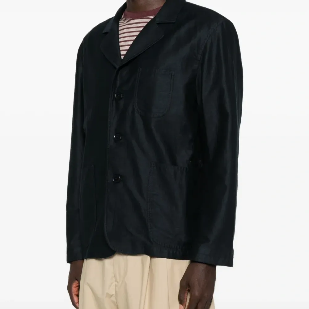 Пиджак с накладными карманами