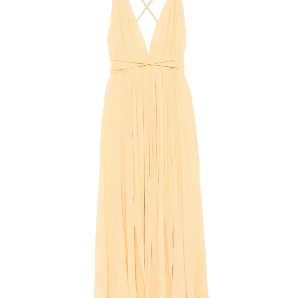 Расклешенное платье миди