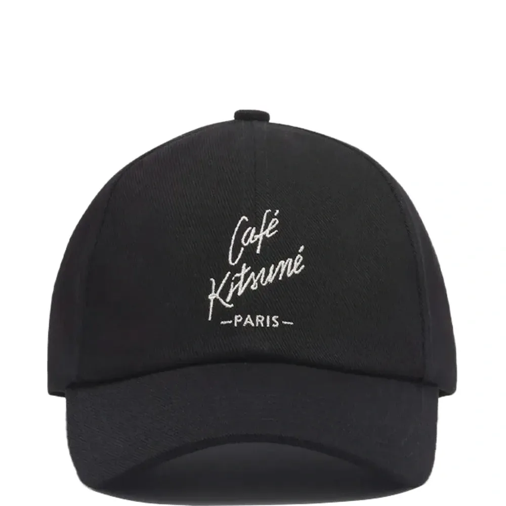 Бейсболка с вышитым логотипом