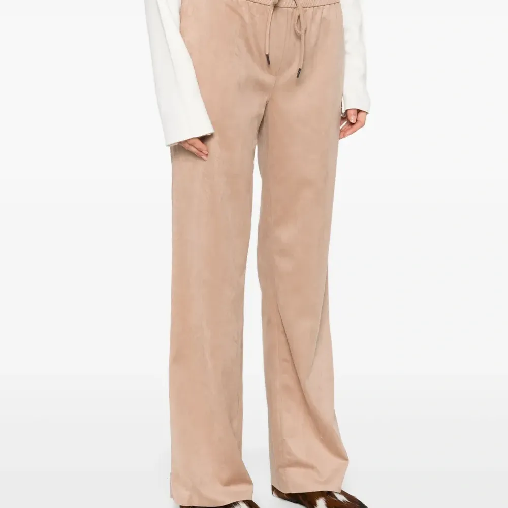 спортивные брюки с эластичным поясом