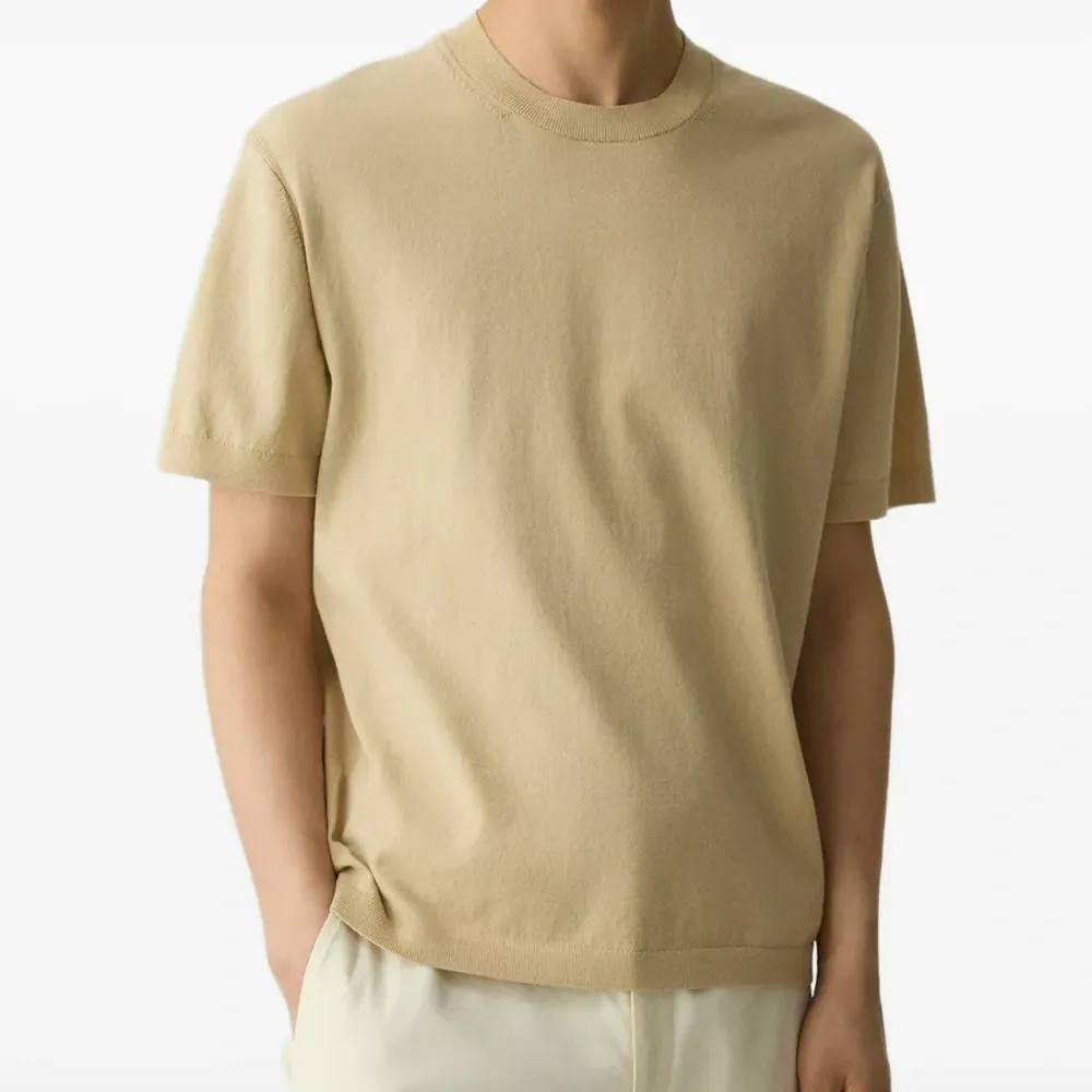 футболка с круглым вырезом футболка с круглым вырезом