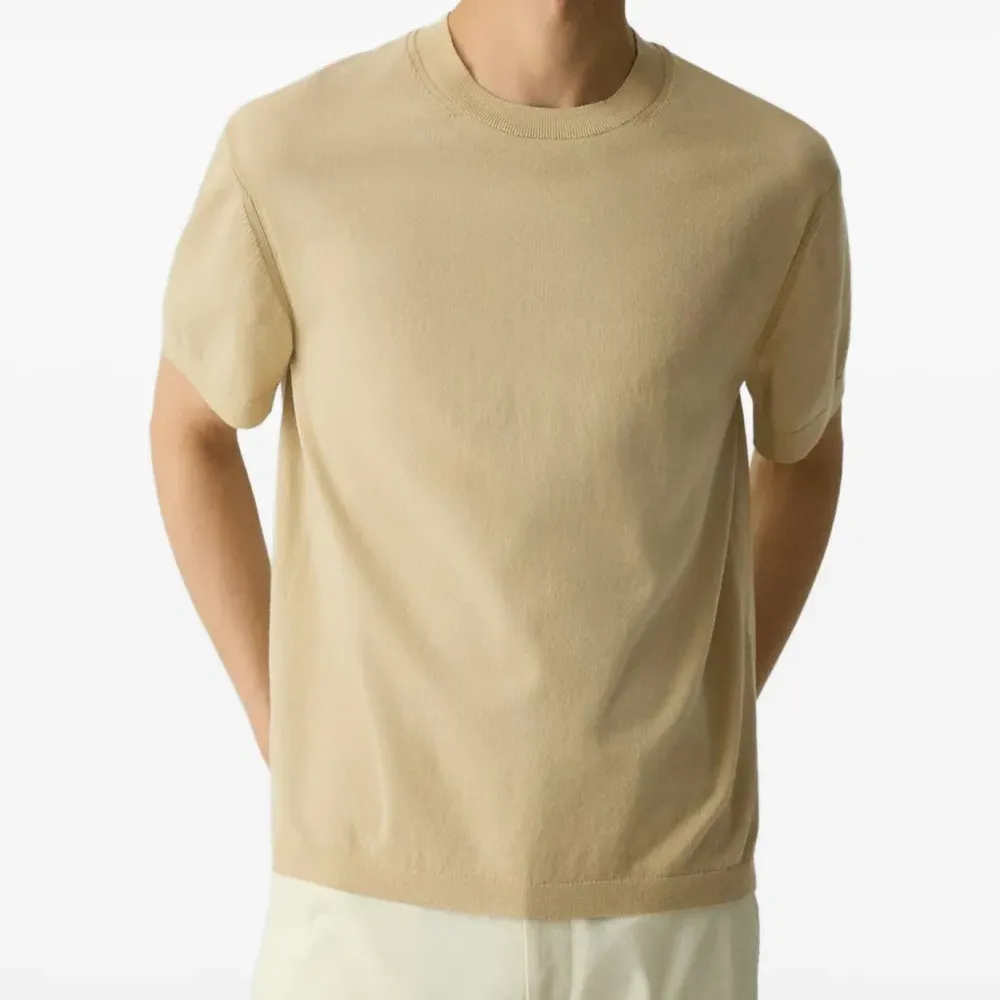 футболка с круглым вырезом футболка с круглым вырезом