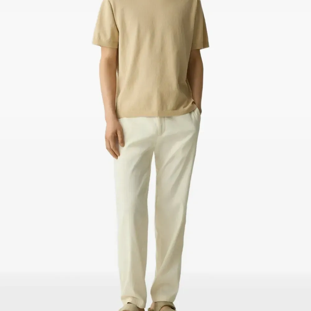 футболка с круглым вырезом футболка с круглым вырезом