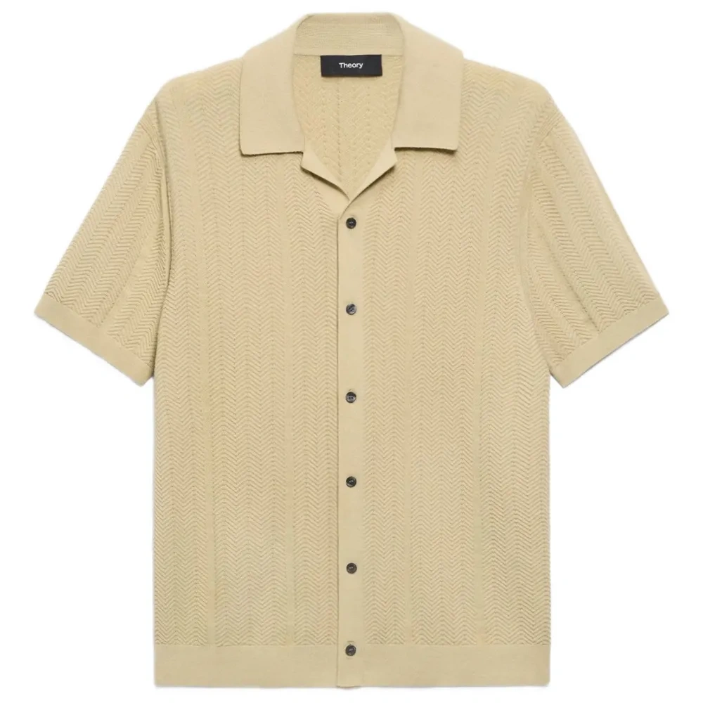 рубашка с узором в елочку