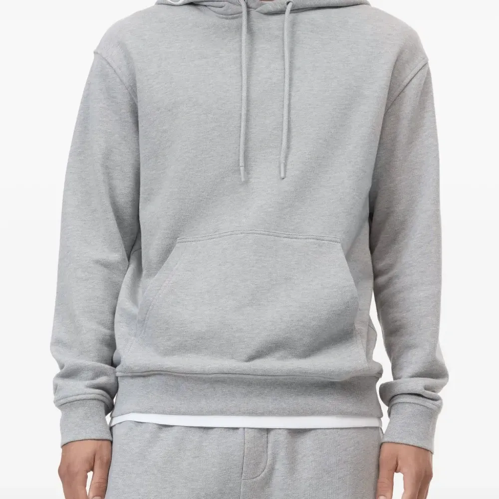 худи с вышитым логотипом