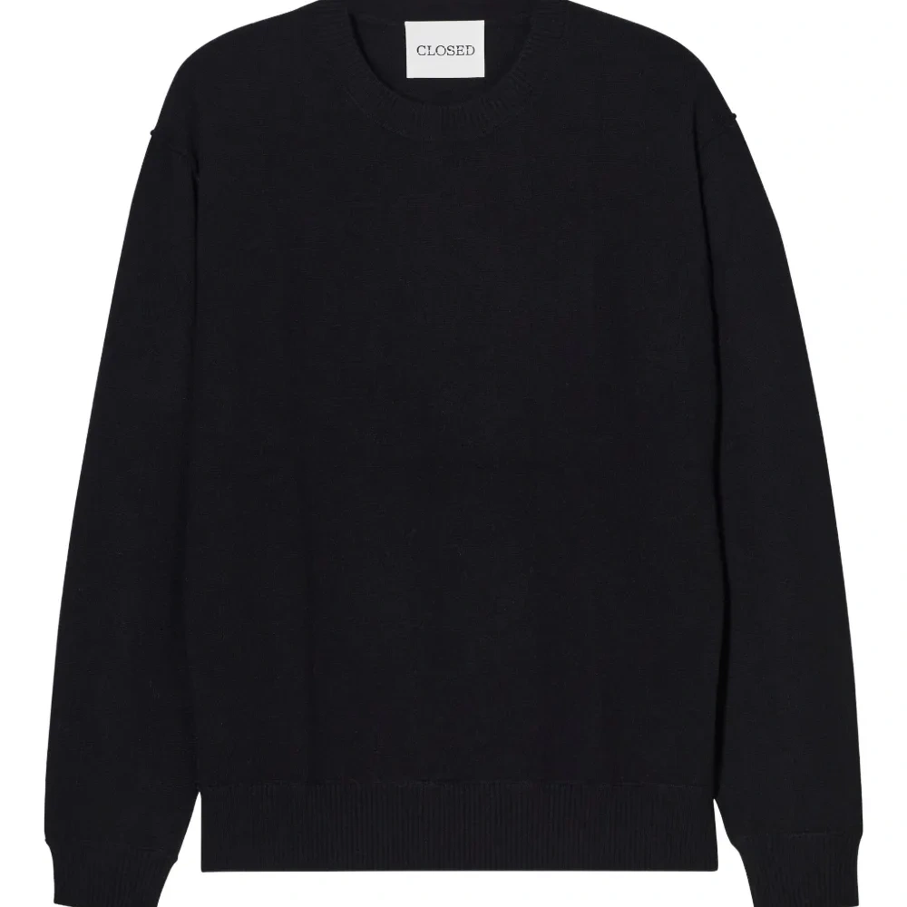 Свитер с круглым вырезом