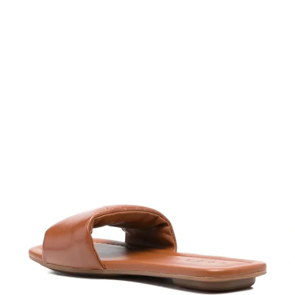 Босоножки из мягкой кожи