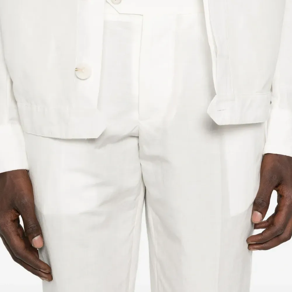 Брюки на пуговицах