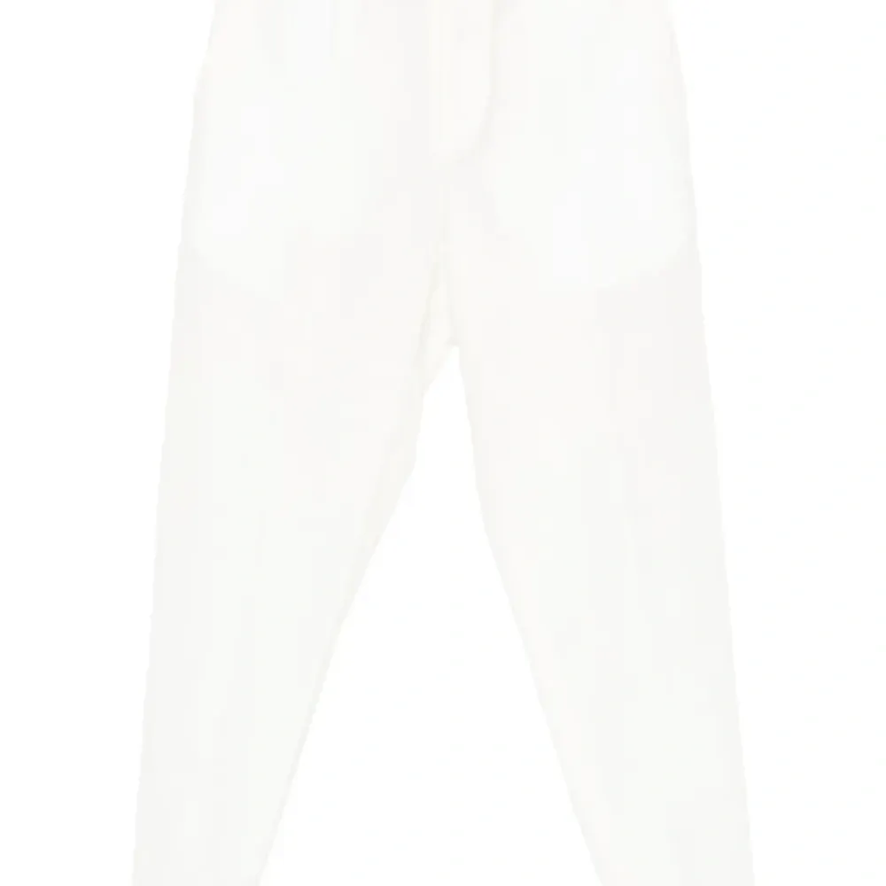 Брюки на пуговицах