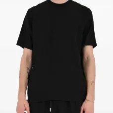 футболка с круглым вырезом