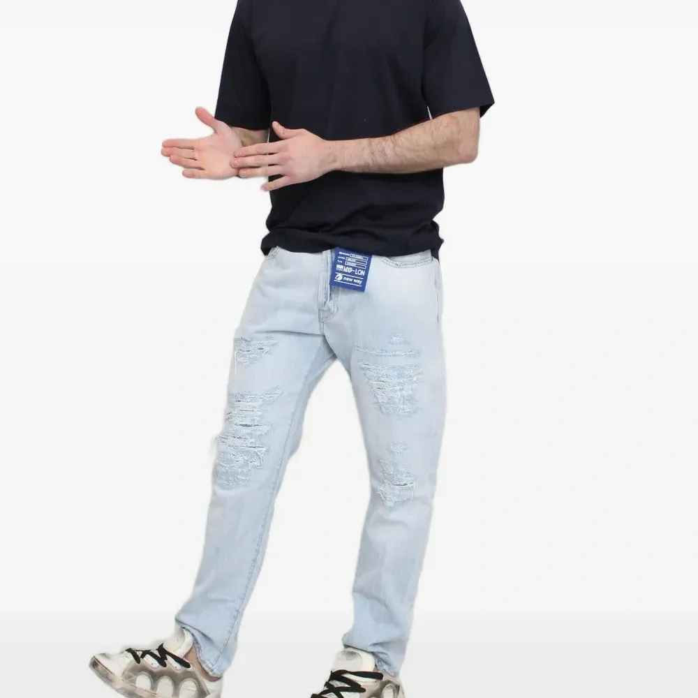 футболка с круглым вырезом