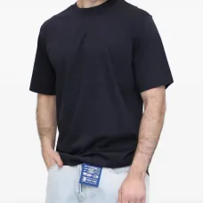 футболка с круглым вырезом