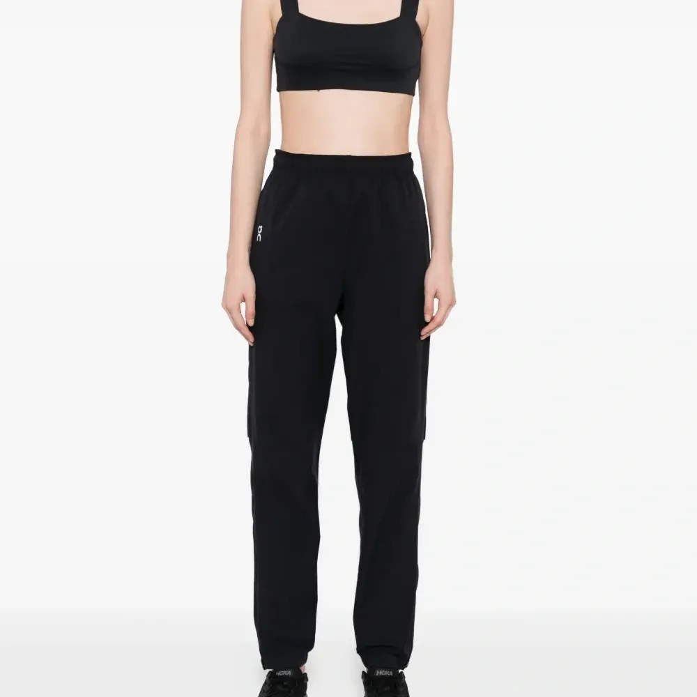 Спортивные брюки