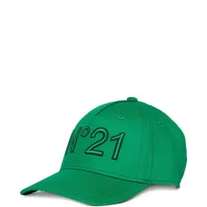 бейсболка с вышитым логотипом