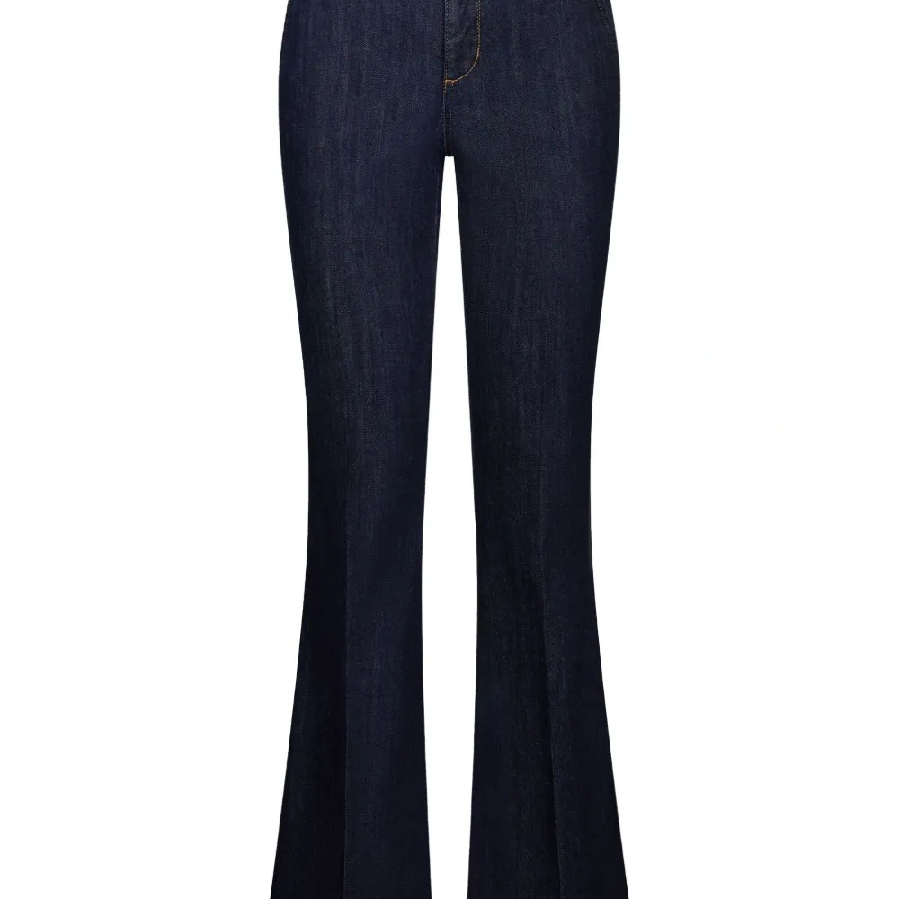 Джинсы bootcut с завышенной талией