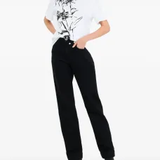 Футболка с цветочным принтом