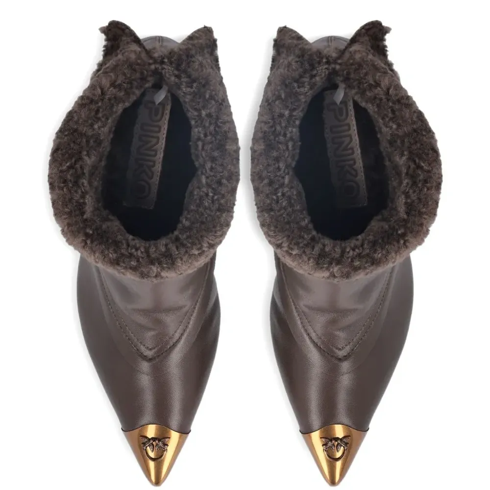 ботильоны с логотипом на каблуке 90 мм