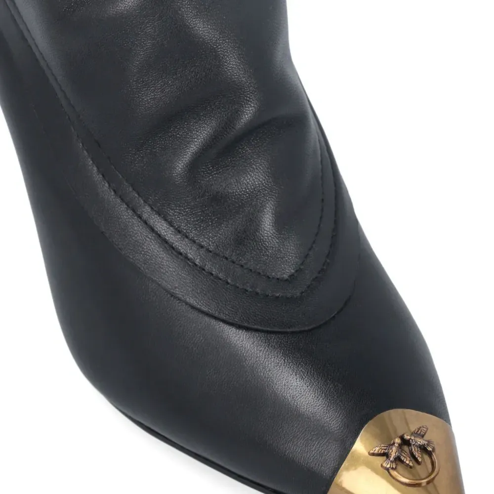 ботильоны с логотипом на каблуке 90 мм