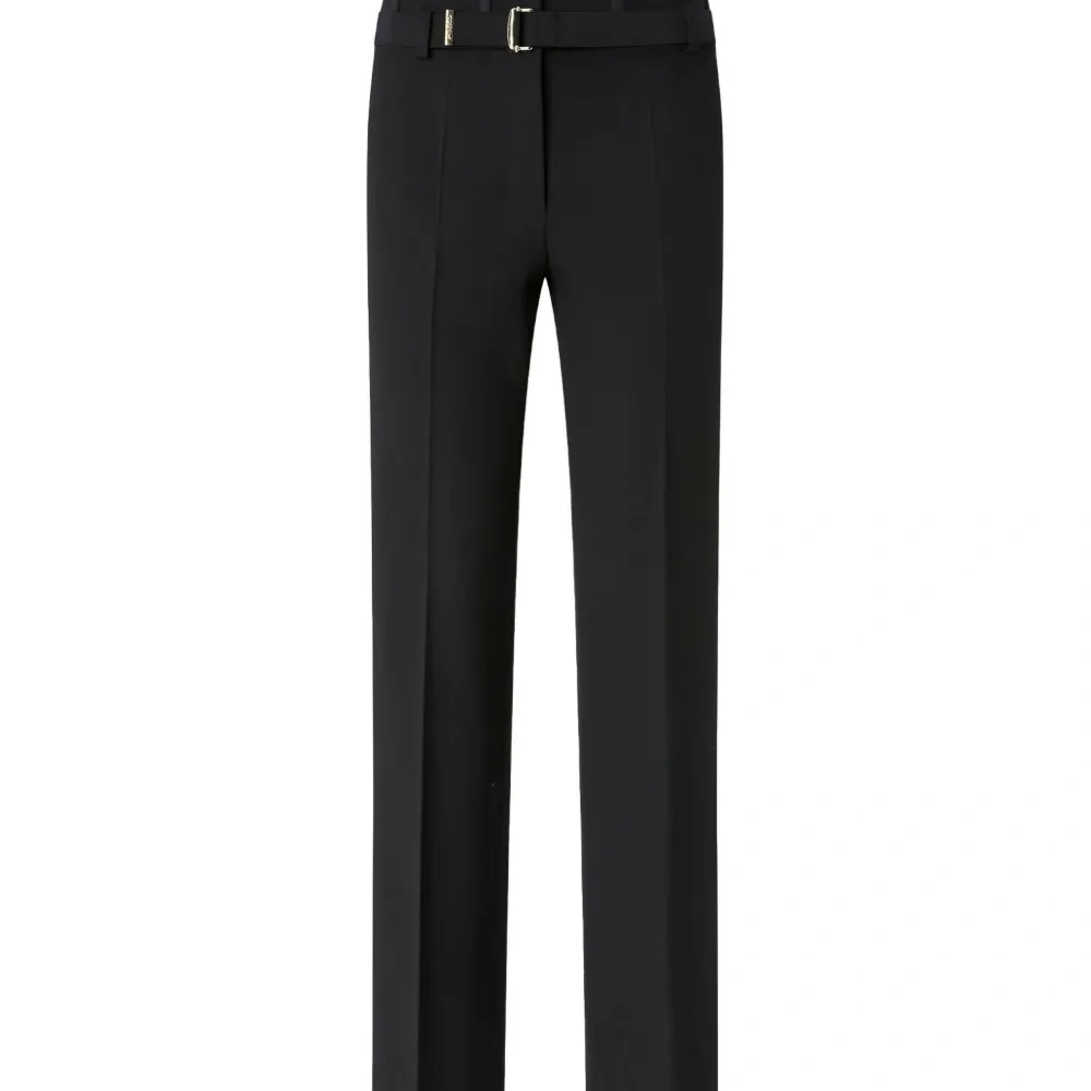 Брюки с ремнем и пряжкой