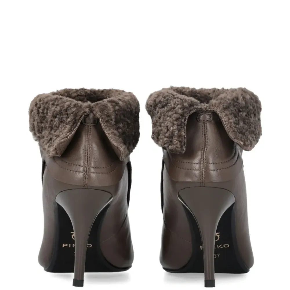 Ботинки Lucy 25 на каблуке 70 мм Ботинки Lucy 25 на каблуке 70 мм