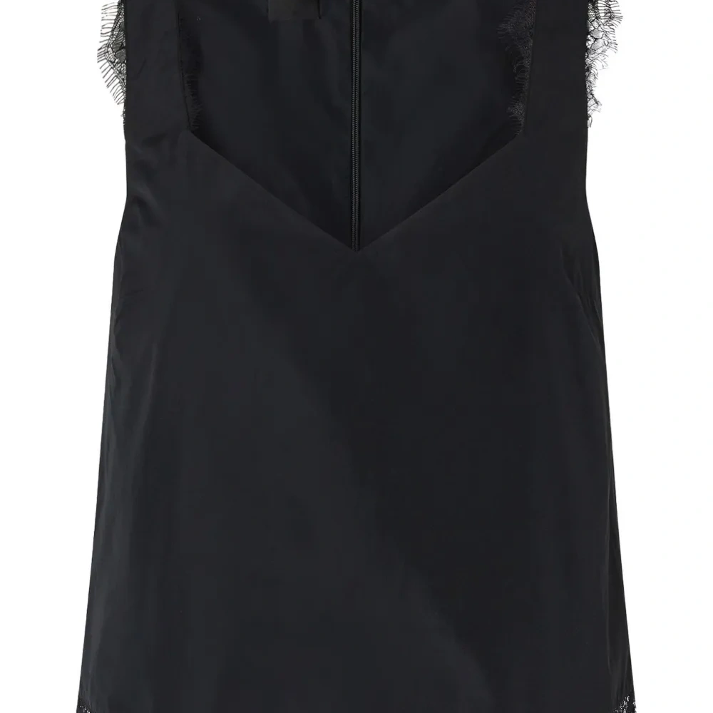 топ с кружевом