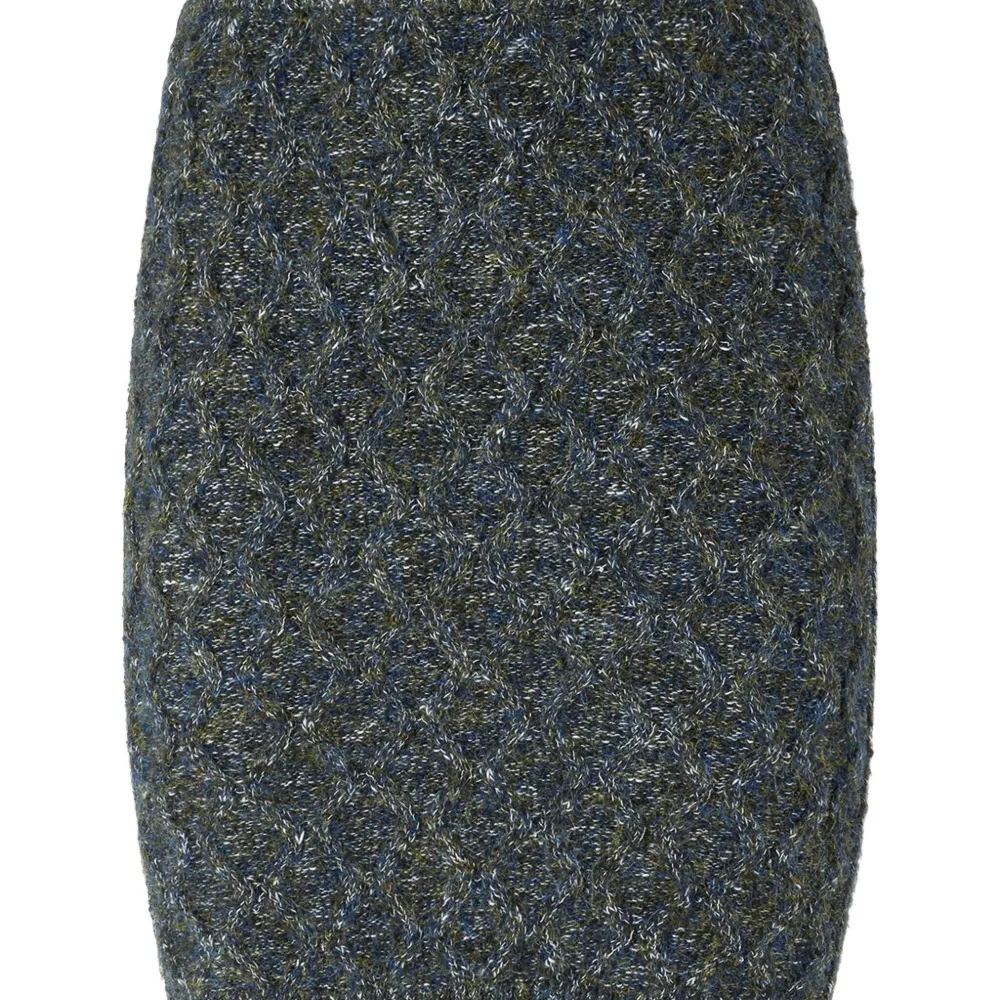 Юбка с декоративной вязкой и украшениями Юбка с декоративной вязкой и украшениями