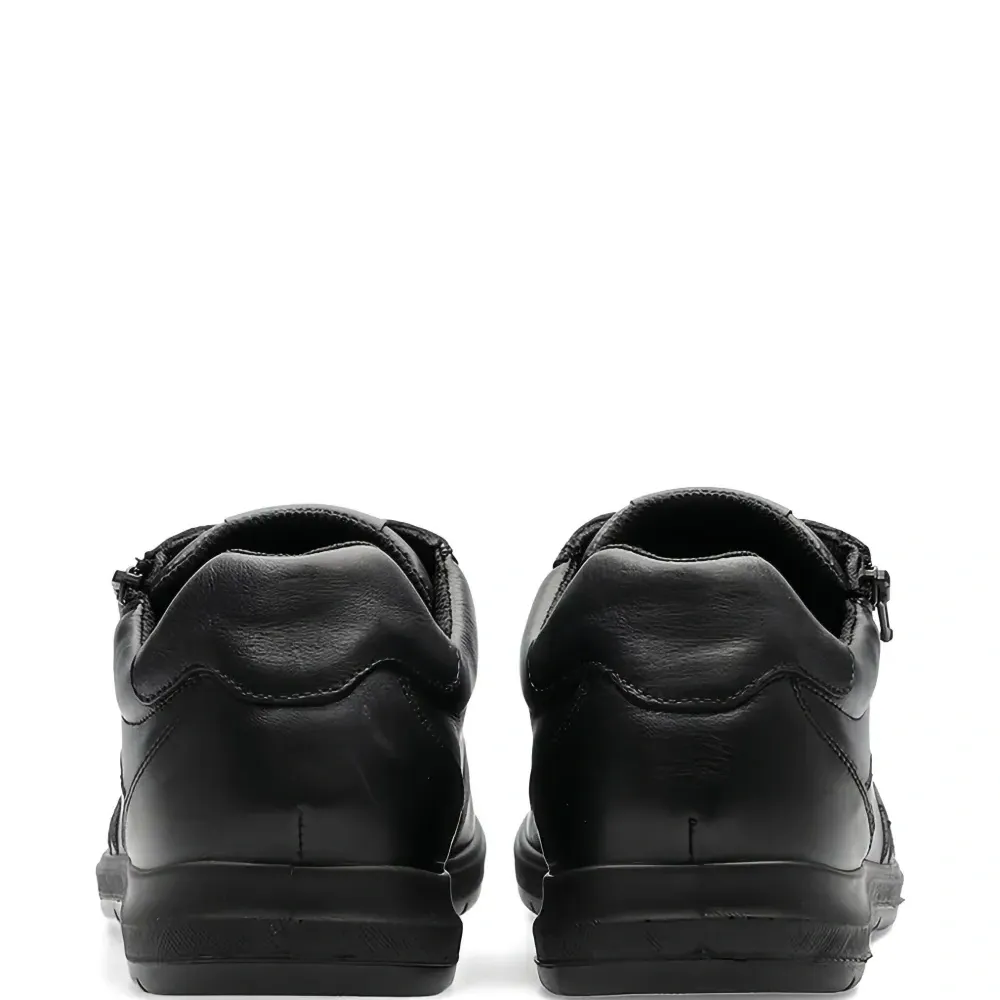 кроссовки на шнуровке