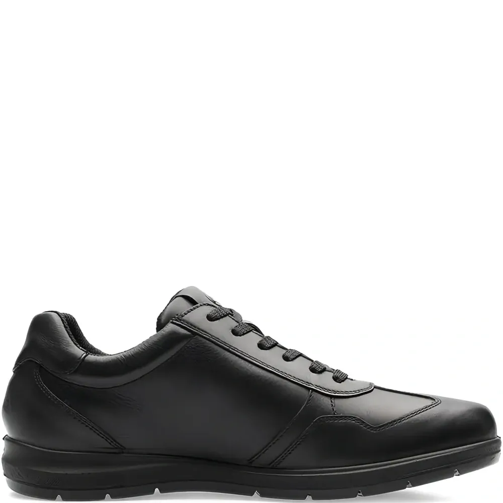 кроссовки на шнуровке