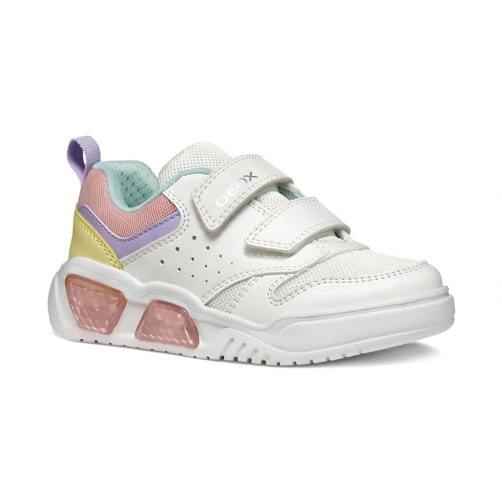 кроссовки Illuminus