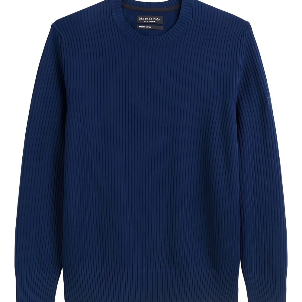 свитер в рубчик с круглым вырезом