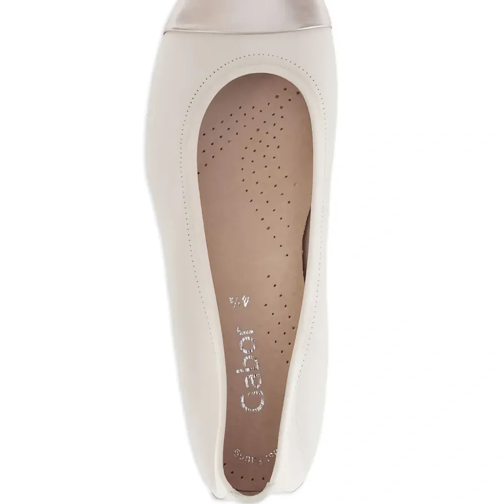 Балетки на плоской подошве