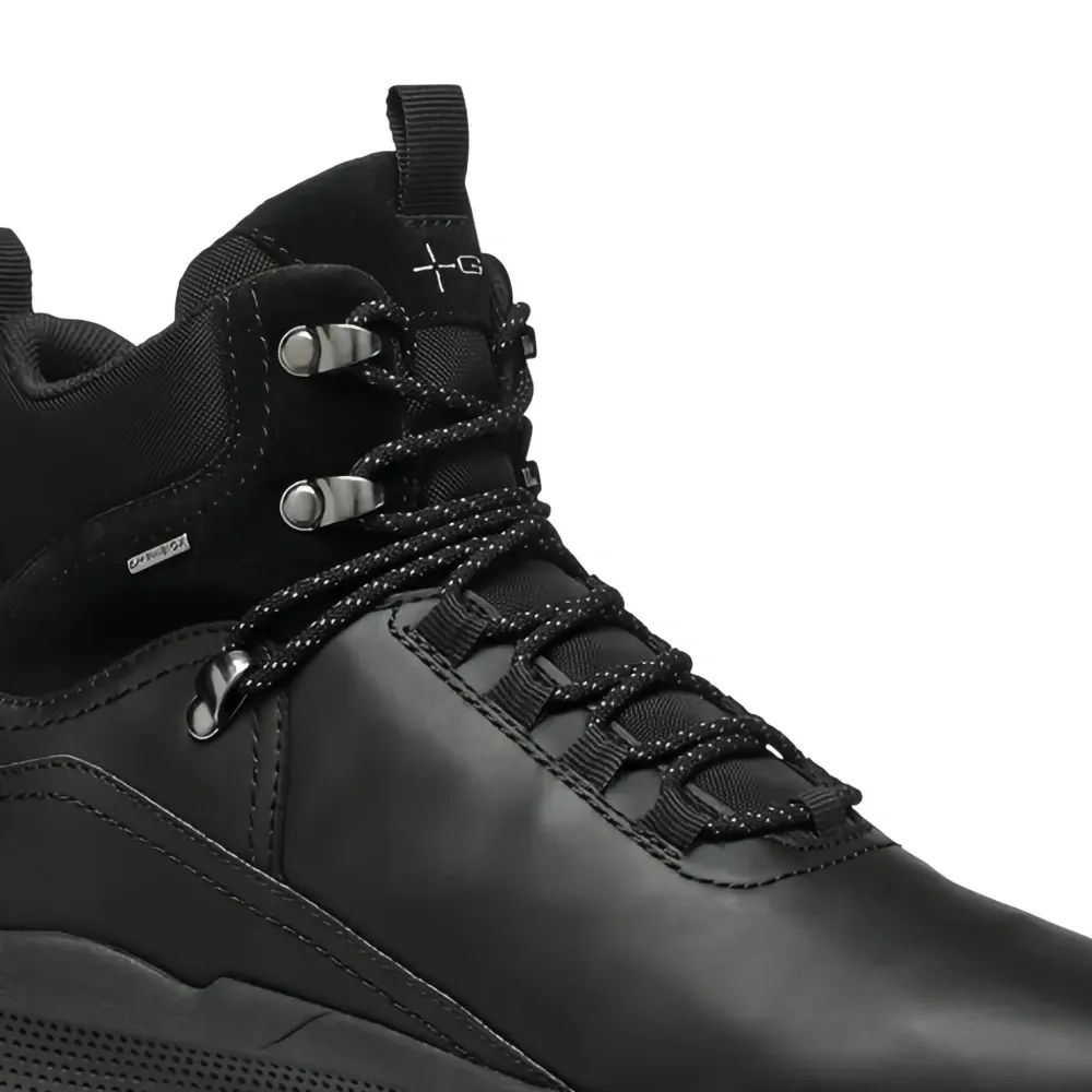 Ботинки на шнуровке