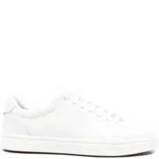 кроссовки на шнуровке