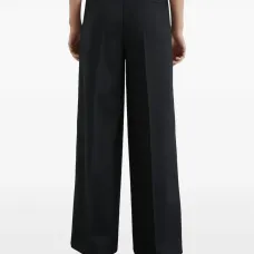 брюки строгого кроя