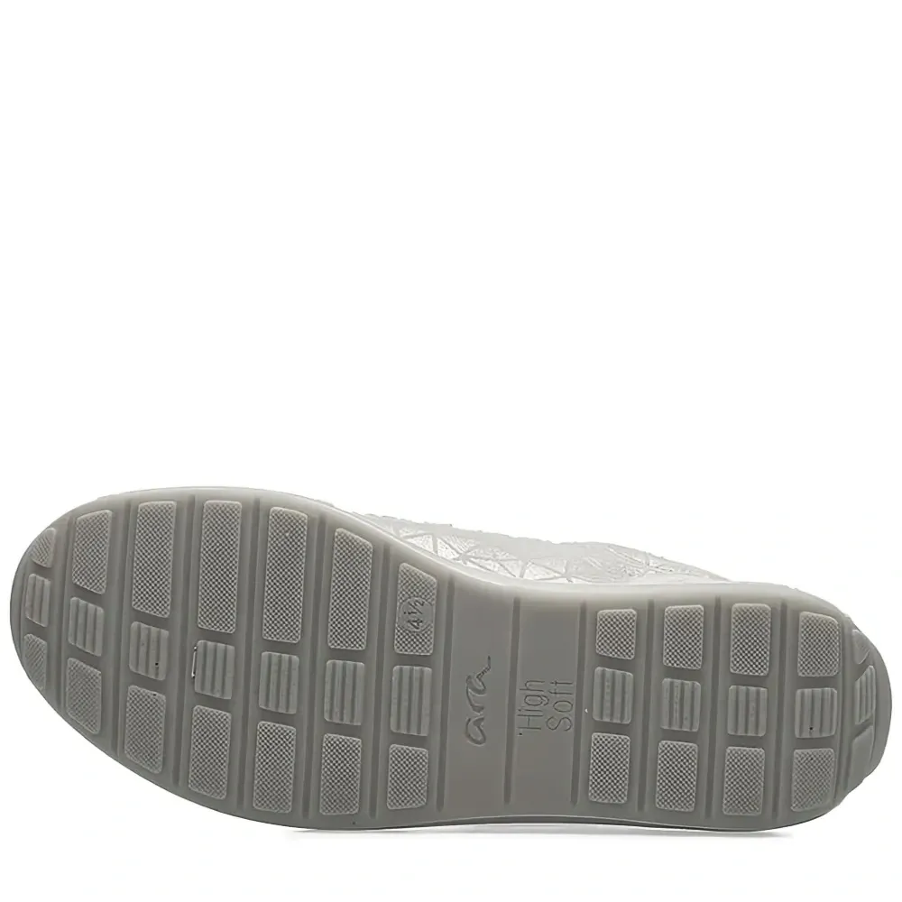 Кроссовки Osaka