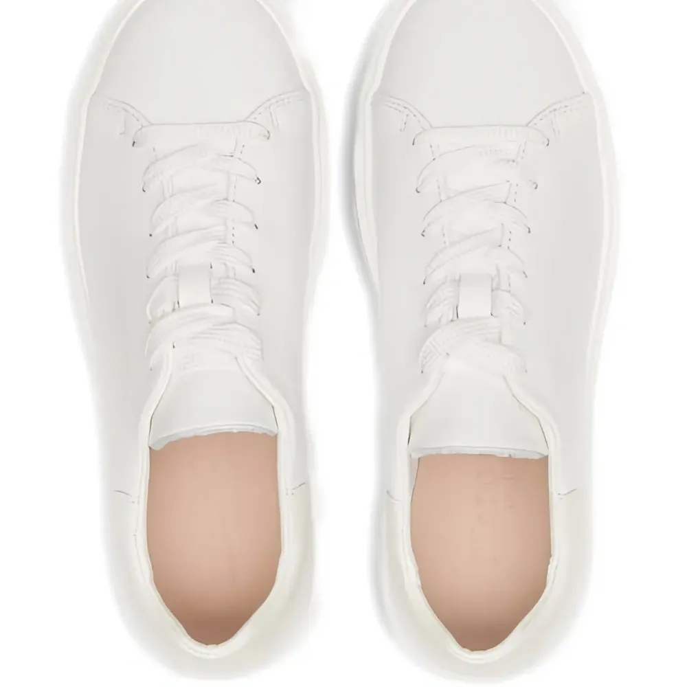 кроссовки Cora на платформе