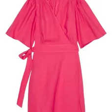 платье с расклешенными рукавами и запахом