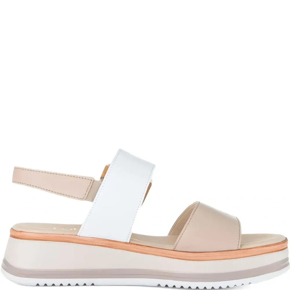 Босоножки на платформе Босоножки на платформе