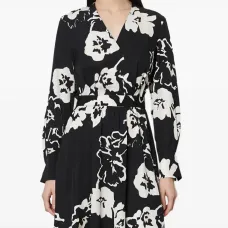 платье мини с запахом и цветочным принтом