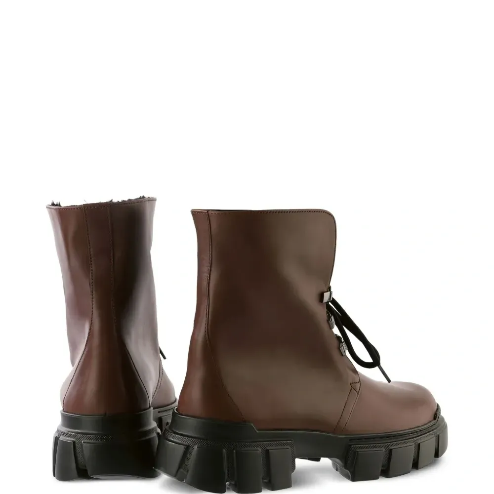 ботинки Winter на массивной подошве