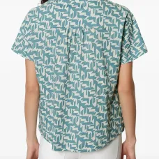 топ с короткими рукавами и геометричным принтом