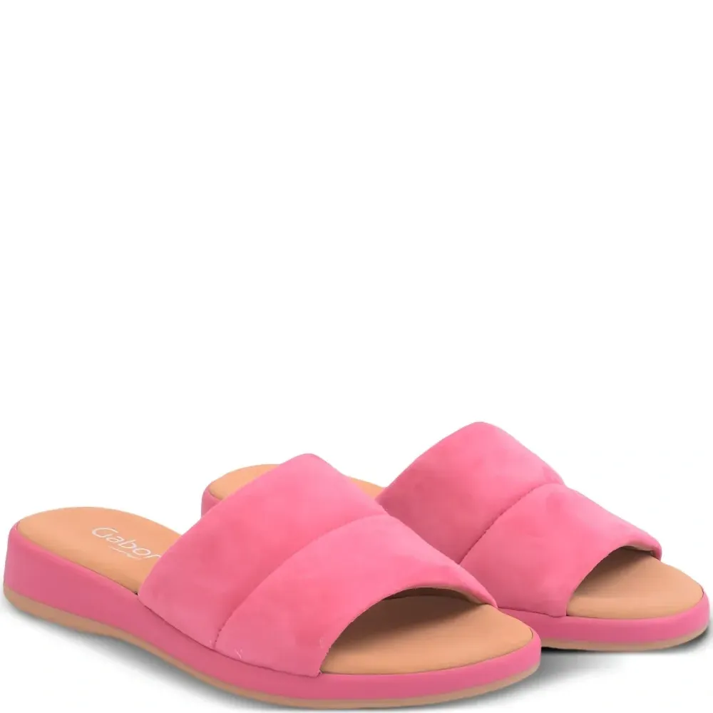 сандалии на плоской подошве