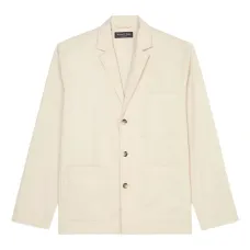 пиджак на пуговицах