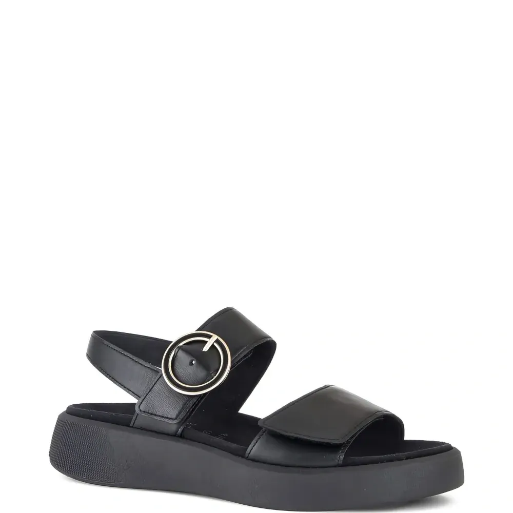 сандалии на платформе с ремешком на пятке